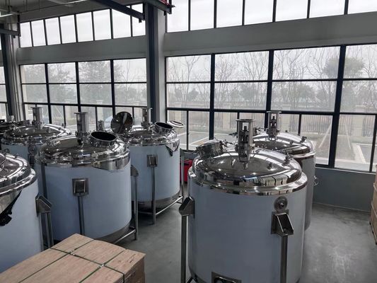 Cylindrical Mixer Tank 380V Stainless Steel Industrial Mixing Tank