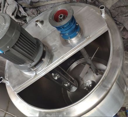 Adjustable Speed Cylindrical Mixer Tank SS304 SS316L Double Jacketed